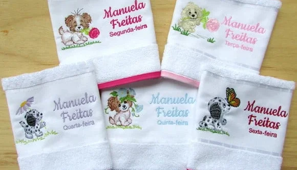 Kit com 5 Toalhas Escolares Personalizadas