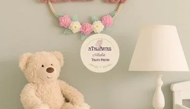 Guirlanda Laço e Florzinhas Personalizados tricotin com EVA