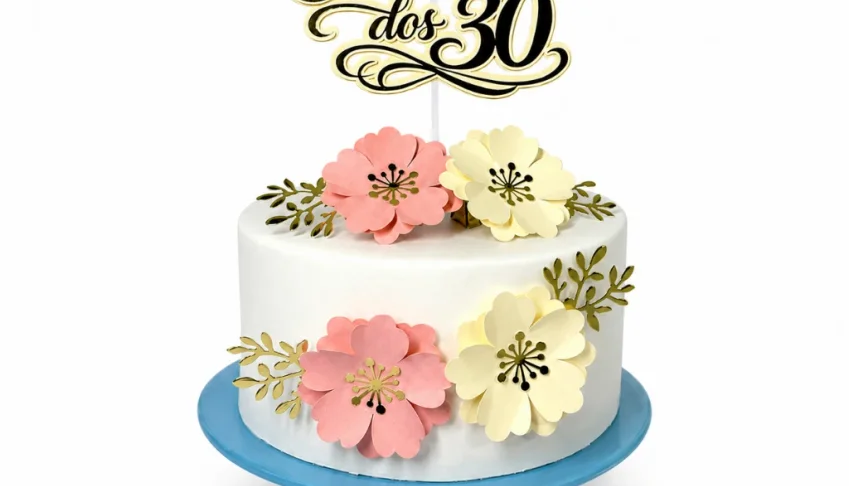 Topo de Bolo O Último dos 30 com Quatro Flores