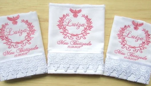 Kit Batizado com Toalha e Fraldas de Boca e Ombro