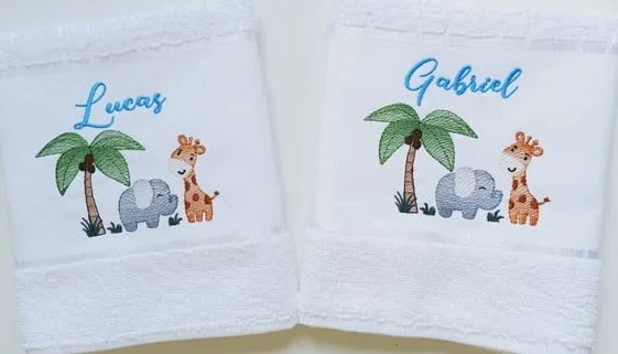 Kit com 4 Toalhas Escolares Personalizadas