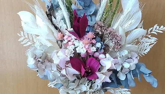 Arranjo flores desidratadas - Marsala