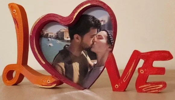 Porta-Retrato Love com Coração em Impressão 3D