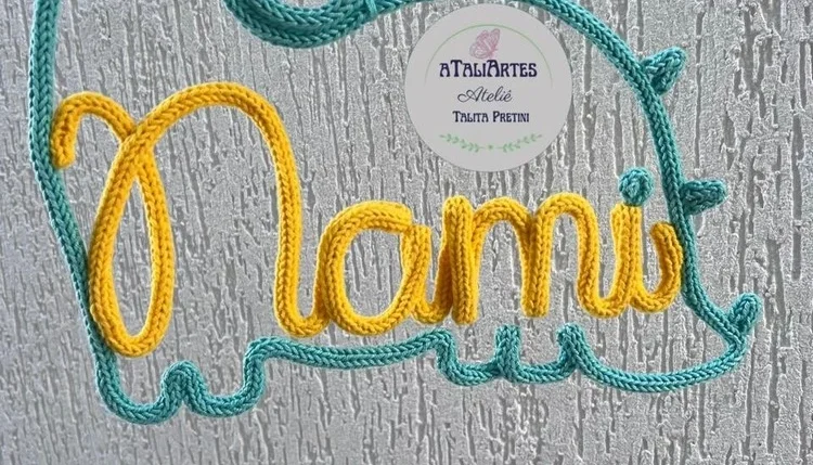 Porta Maternidade Dinossauro Personalizado em Tricotin