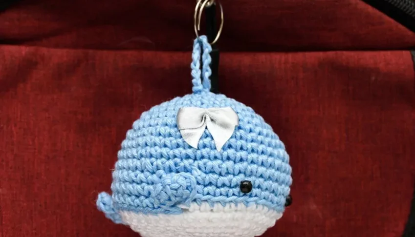 Baleia Azul de Lacinho em Amigurumi