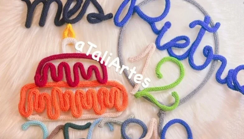 Kit Mêsversário Unissex com Bolo em Tricotin