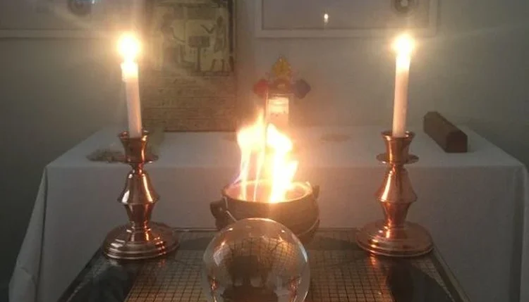 Vou fazer um ritual de magia para desfazer magia negra