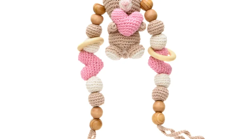 Enfeite Berço Amigurumi Coelhinho Coração Artesanal Bebê