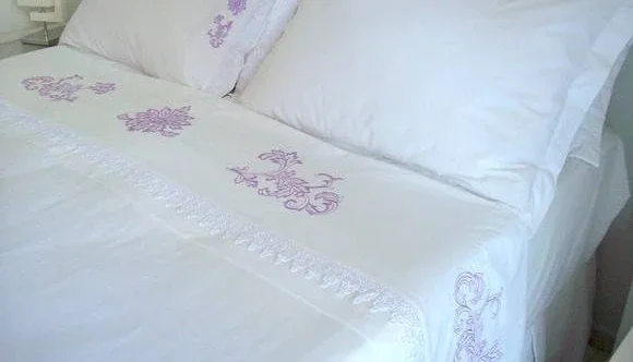 Jogo de Cama Casal Bordado com Guipir