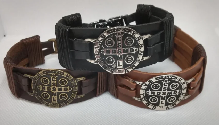 Bracelete Medalha de São Bento