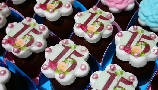 Kit Doces para Festa de 15 Anos — 50 Unidades