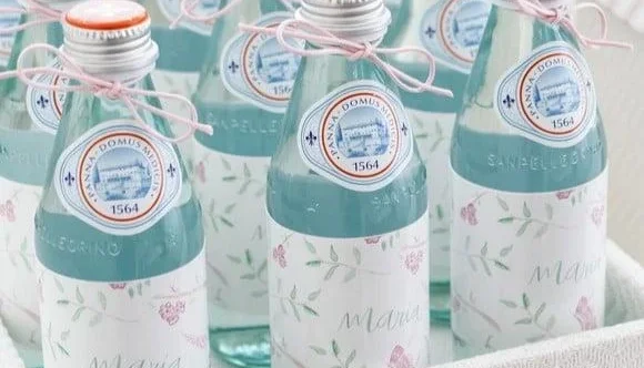 Água Mineral Italiana Acqua Panna Personalizada