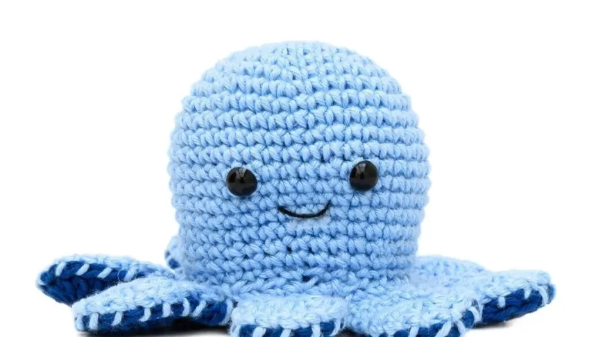Polvo Reversível Humor Azul Amigurumi