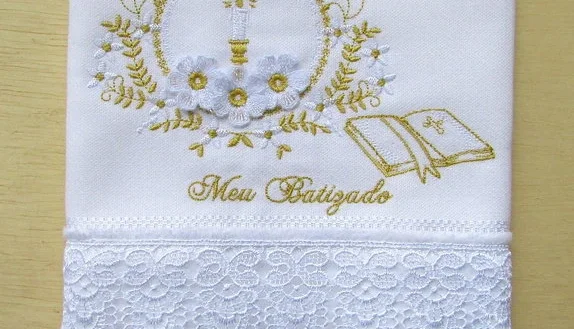 Toalha de Batizado Personalizada com Flores 3D