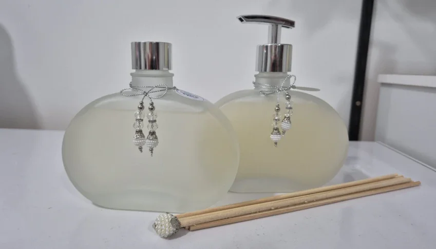 Kit Specialle Branco - Aromatizador e Sabonete Líquido
