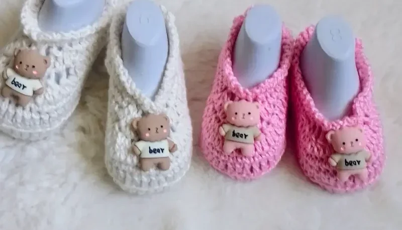 Sapatinho de Crochê com Ursinho para Bebê