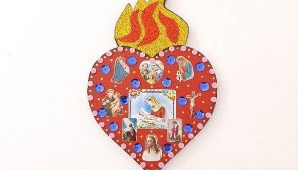 Enfeite Sagrado Coração com Lantejoulas Rx