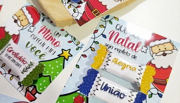Card de Natal com 4 Balinhas Personalizadas
