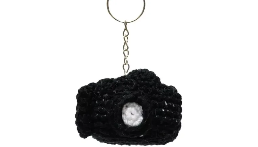 Chaveiro Câmera fotográfica em amigurumi