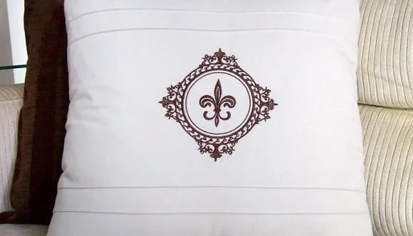 Capa de Almofada 40x40 com Monograma Personalizado
