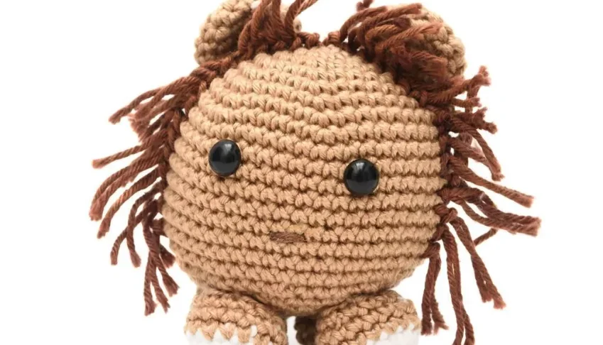 Leão bola em amigurumi