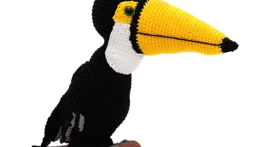 Tucano em amigurumi