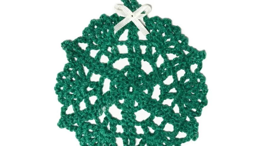 Enfeite de Natal Circular Verde em Crochê