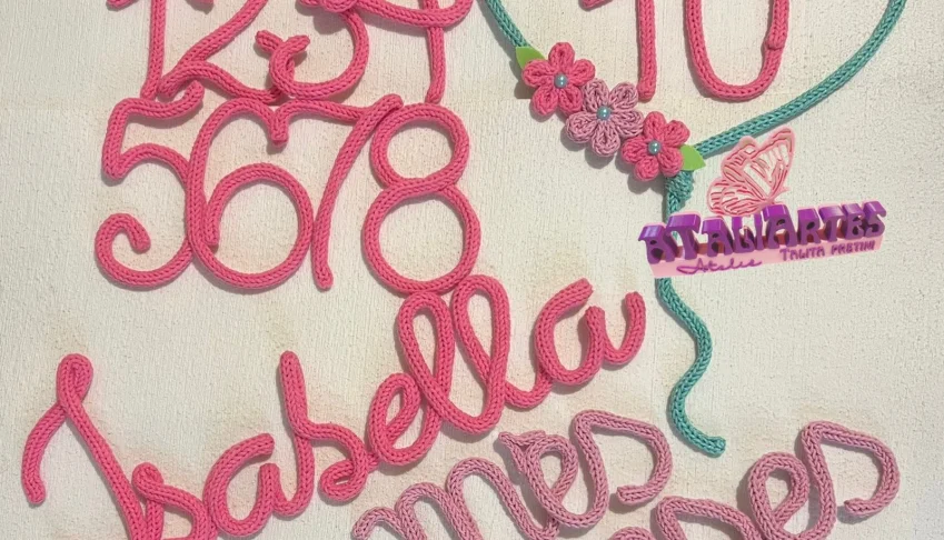 Kit Mêsversário Coração Florido + Nome em Tricotin