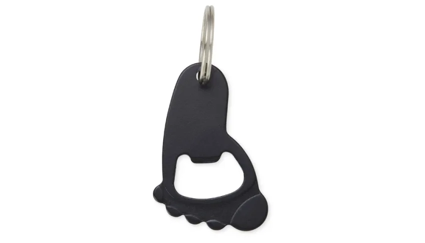 Chaveiro Abridor Pezinho Preto em Metal