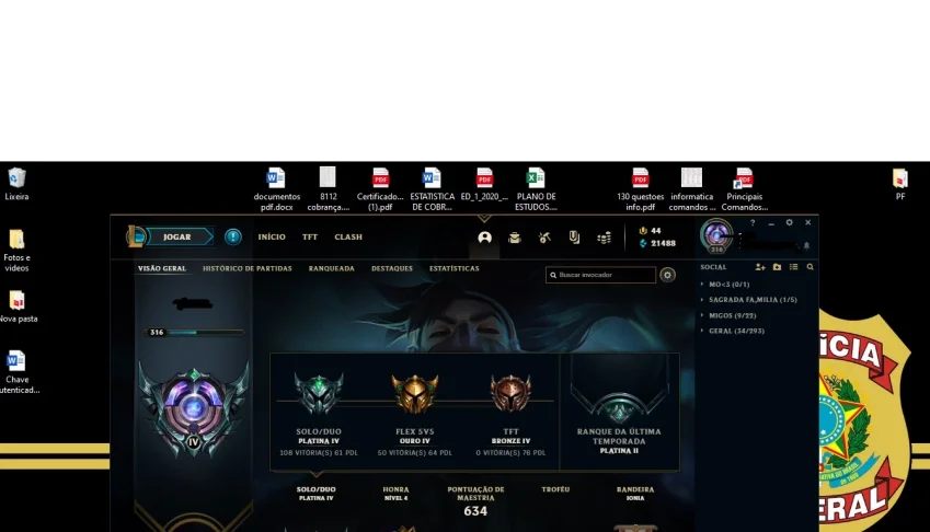 Platina 4 com 235 skins, TODOS os champs, 21k de EA