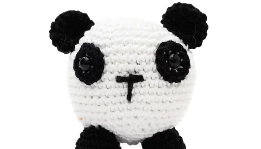 Urso Panda bola em amigurumi
