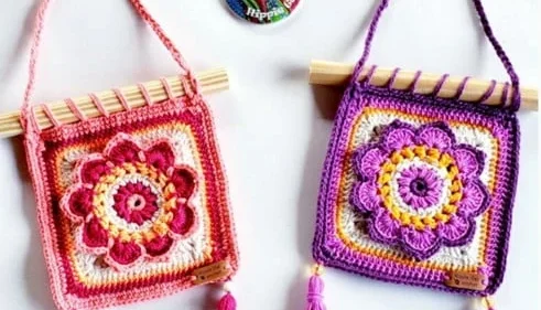 Kit Decoração Flâmulas em Crochê (02 Peças)
