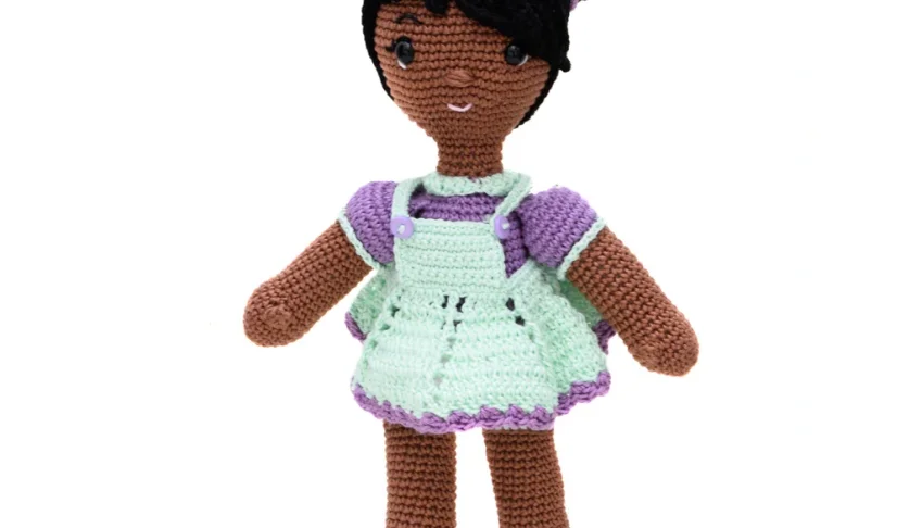 Boneca Letícia em Amigurumi