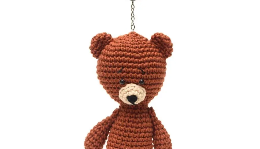 Chaveiro urso médio em amigurumi