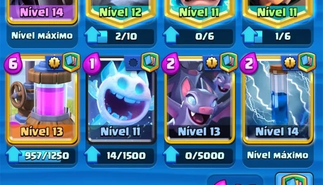 Conta Clash Royale 5000 trofeus, um deck quase full