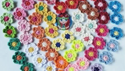 Florzinhas com Miolo em Crochê