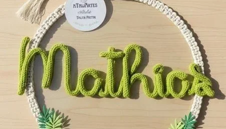 Porta maternidade Menino Personalizada Macramê com Tricotin