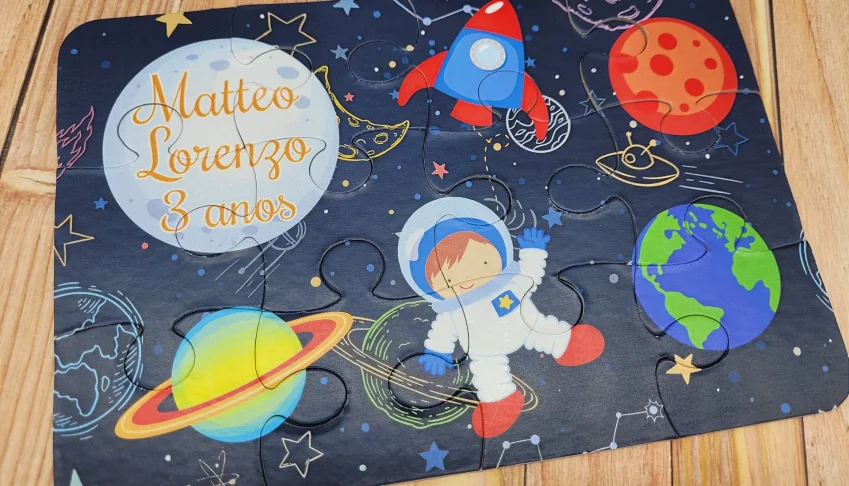 Quebra-cabeça Astronauta com Caixa 19 x 13 cm