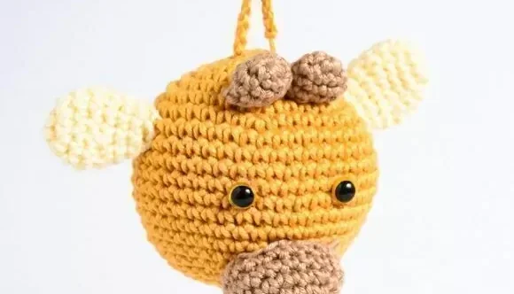 Chaveiro Cabeça de Vaca Jersei em amigurumi