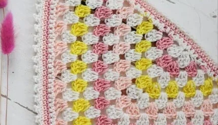Bandana Primavera de Crochê para Cabelo