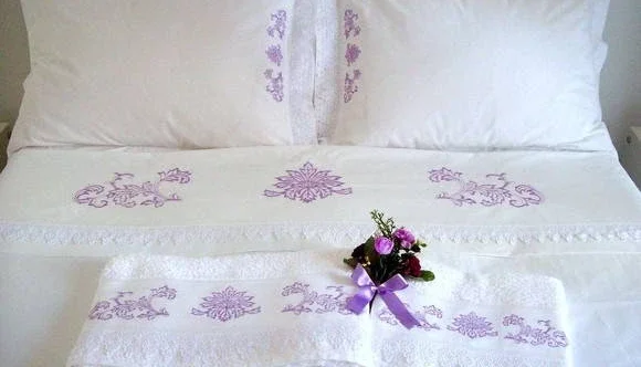 Kit Coordenado Cama e Banho Bordado