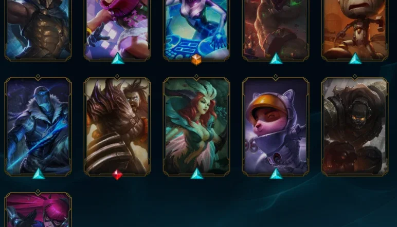 Conta 148 skins, Ouro 1! todos campeões e eternos iniciais