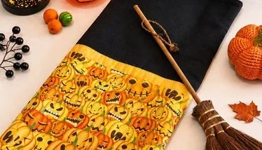 Pano de Prato Halloween barrado amarelo