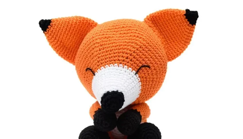 Raposa Soneca Amigurumi Decoração Infantil Artesanal