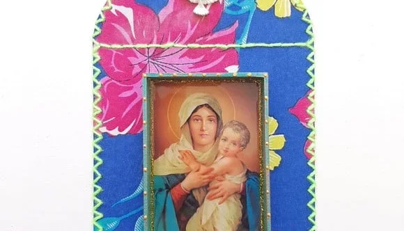Capelinha "Mãe Rainha"