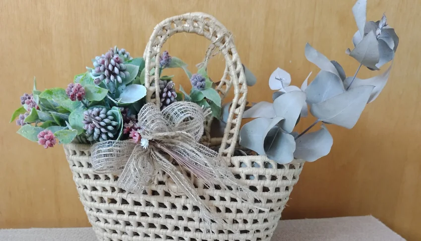 Sacolinha com Frutinhas e Eucalipto desidratado