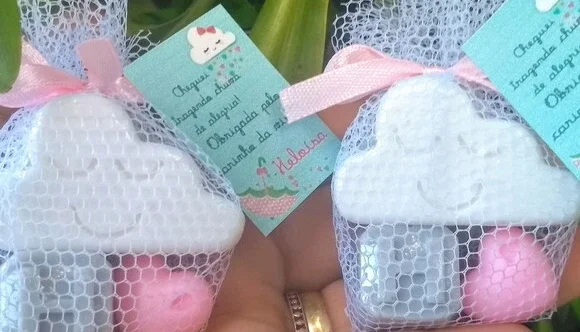 65 Unid Sabonete Chuva de Amor