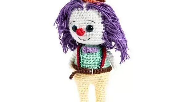 Palhaço de Chapéu em Amigurumi