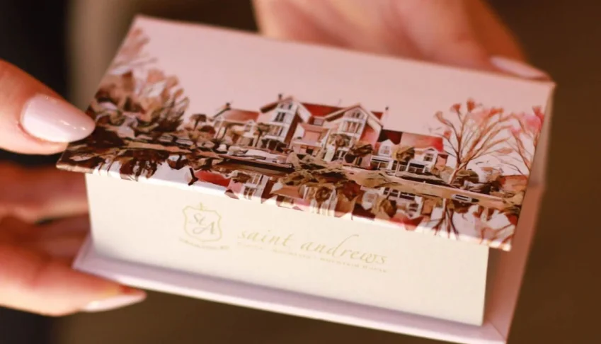 Caixa Artesanal em Cartonagem Personalizada