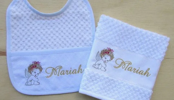 Kit Toalha de Boca e Babador Personalizado